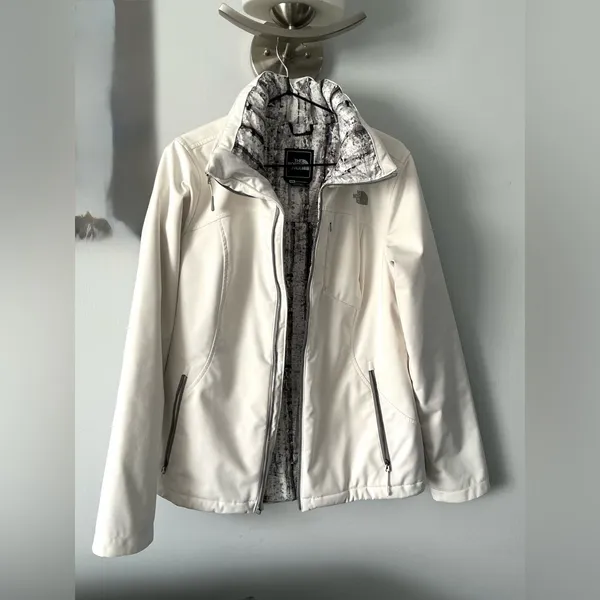 THE NORTH FACE jacket 🌟🌟 - Image 5