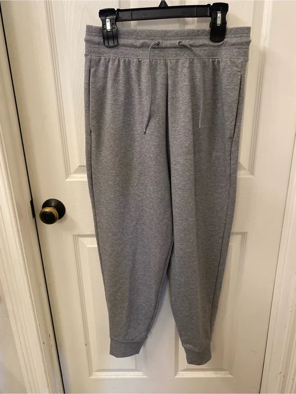 Nike Women's Heather Gray High-Waist Jogger Pants - Image 2