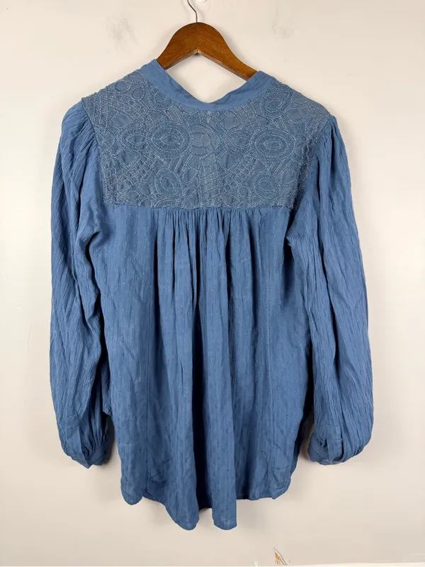 FREE PEOPLE Canyon Rose Button Down Top in Blue Size small - Image 5