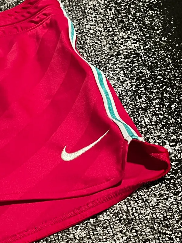 Womens medium Nike Shorts - Image 4