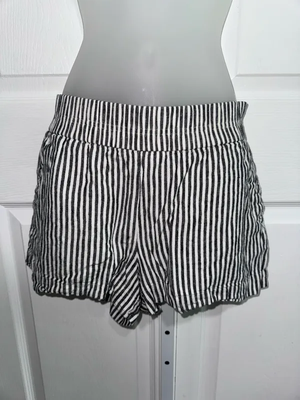 A New Day Linen Striped Elastic-Waist Women’s Shorts - Black & White - Image 3