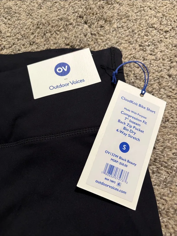 Outdoor Voices CloudKnit Bike Shorts size small NWT - Image 2