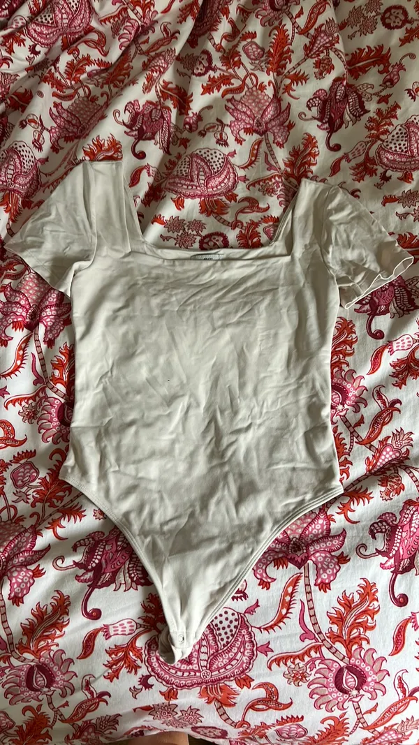 Aritzia Bodysuit Babaton Contour - Image 4