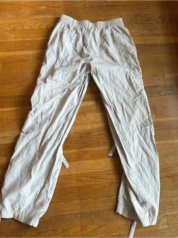 Aeropostale Light Grey Cargo Pants - Image 4