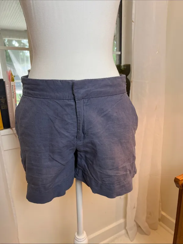 Banana Republic Navy Blue Women's Casual linen blend shorts size 8. - Image 2