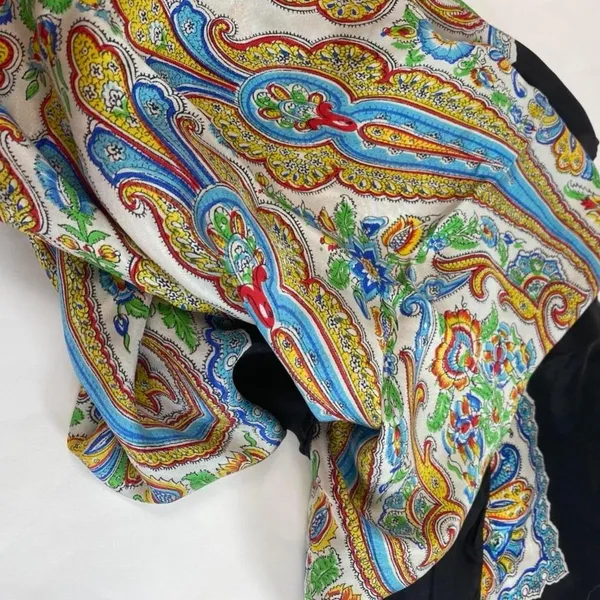 Vintage Patterned Scarf - Image 4