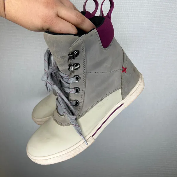 XTRATUF Salmon Sisters Leather Ankle Deck Boots Grey Cream LALW-104 Womens 7 - Image 3