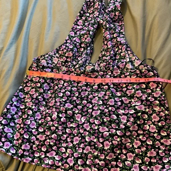 ZARA Floral Print Twist Halter Top Black Pink Cutout Back size small - Image 10