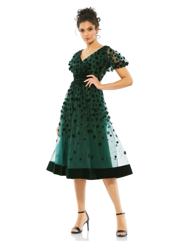 NWT MAC DUGGAL Green Embellished Butterfly Sleeve Velvet Hem Midi Dress Size 2 - Image 3