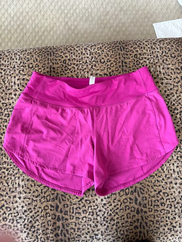 Lululemkn speed up shorts size 8 - Image 3