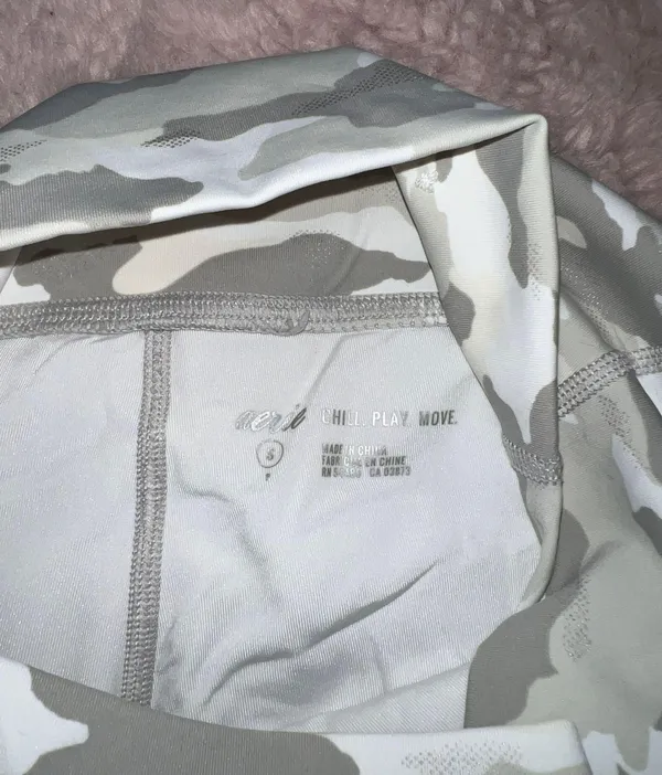 Aerie white camo leggings - Image 2