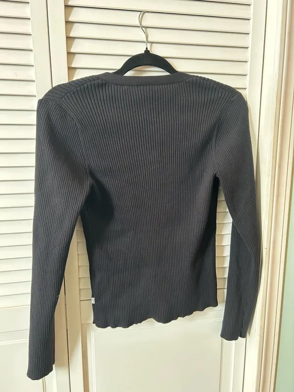 Levi’s Long Women’s Sleeve - Image 3