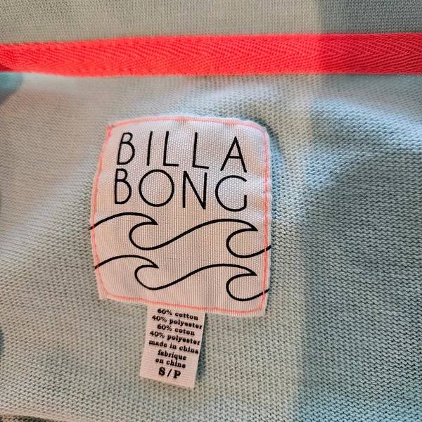 Billabong Scoop Neck Long Sleeve With Elephant Graphic size Small - Image 4