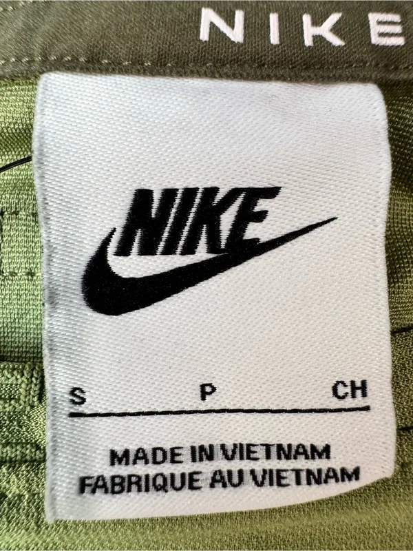 Nike Women’s Air-Long Sleeve T-Shirt - Image 7