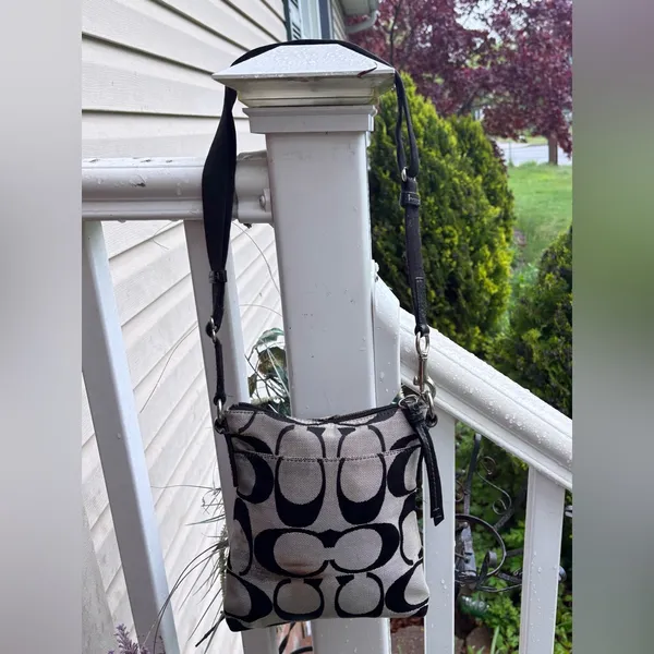 Coach Black Logo Crossbody Bag - Image 9