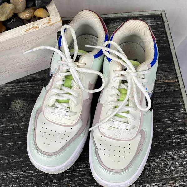 Nike Holographic White Style CV8480-300 Athletic Sport Sneakers Shoes 7 - Image 4