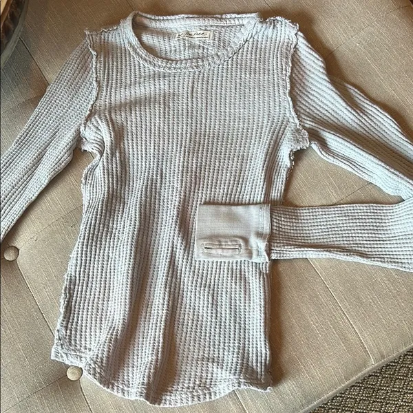 Free People Baby Blue Thermal LS W/ Finger Holes✨ - Image 5