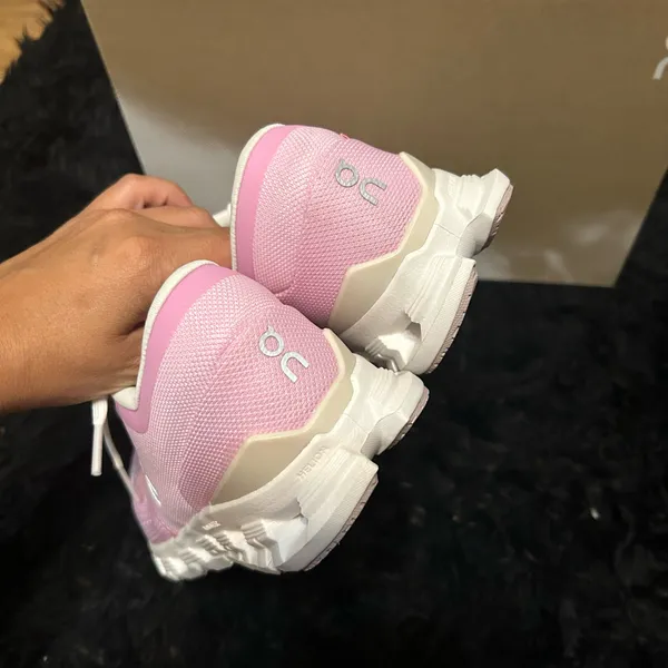 ON CLOUD x 4 petal pink athletic training running lace up shoes sneakers new - Image 5