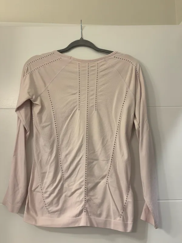 Athleta Top Long Sleeve - Image 3
