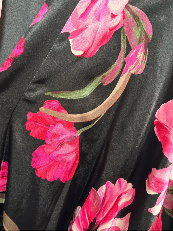 NWT Women's Lilac + London Floral Print Pink and Black Midi Wrap Robe L - Image 11