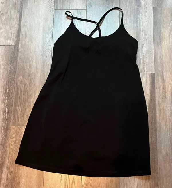 Amazon Iuga Tennis Dress - Image 2
