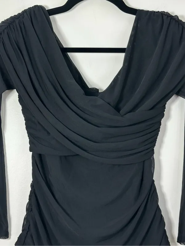 Abercrombie Black Long Sleeve Asymmetrical Wrap Bodysuit Size Medium - Image 3