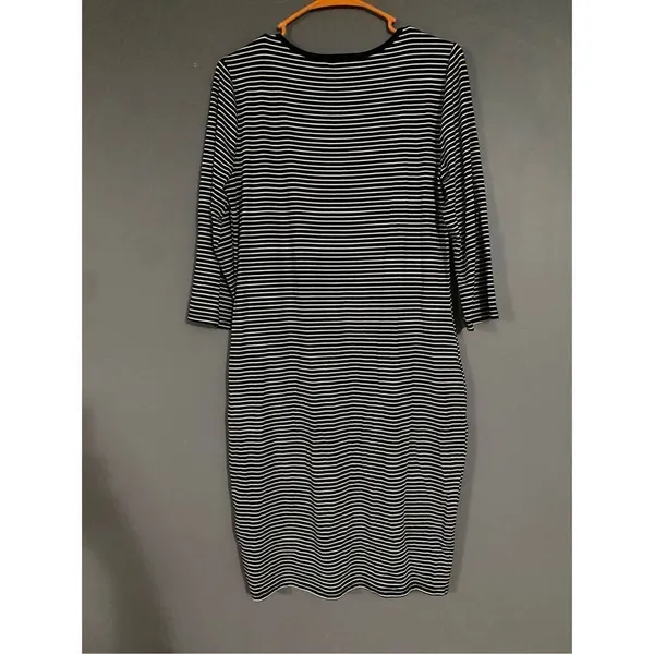 White House Black Market Black And White Curve Hem Long Sleeve Dress Size M - Image 6