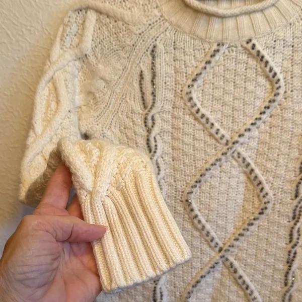 💋💋💋BOGOHO💋💋💋J.Crew Classic Cream Cable Knit Sweater-Small - Image 4