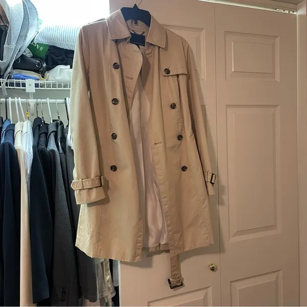 Banana Republic Tan Trench Coat - Image 7