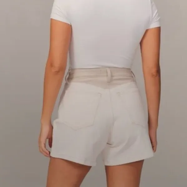 Abercrombie & Fitch Women's Size 27/4 The Dad Short High Rise White Faux Leather - Image 2