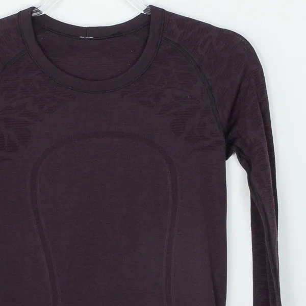 Lululemon Swiftly Tech‎ Long Sleeve Floral Shirt Purple Size 6 Thumbhole Running - Image 3