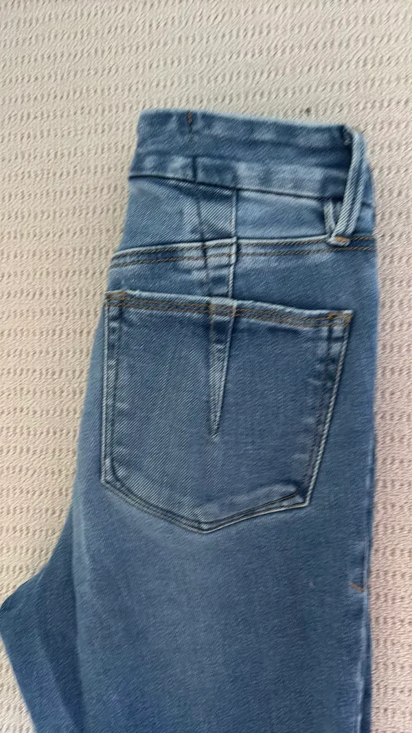 Good American Jeans - Image 3