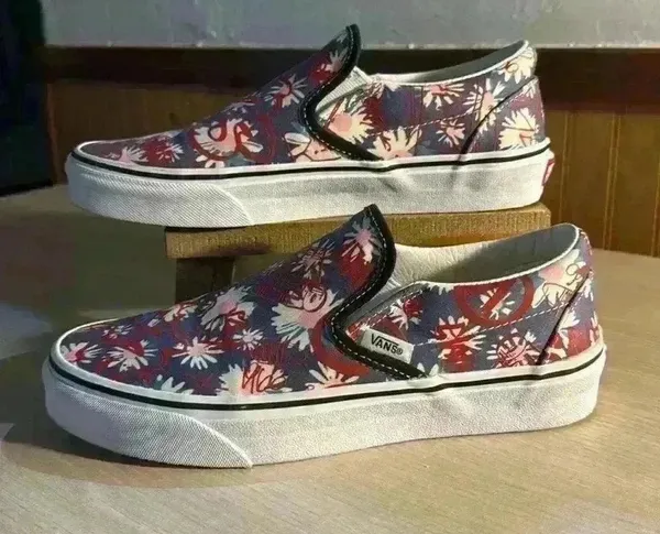 Vans Classics Slip-Ons Floral “Graffiti” - Image 3