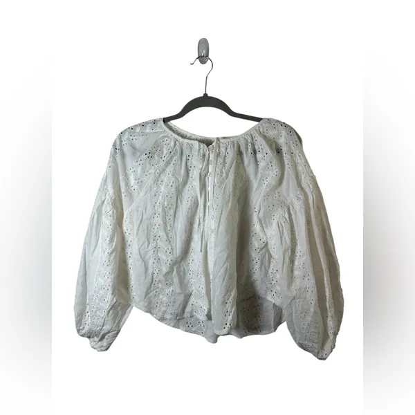 Urban Outfitters White Eyelet Button-Back Blouse Size‎ XS - Image 4