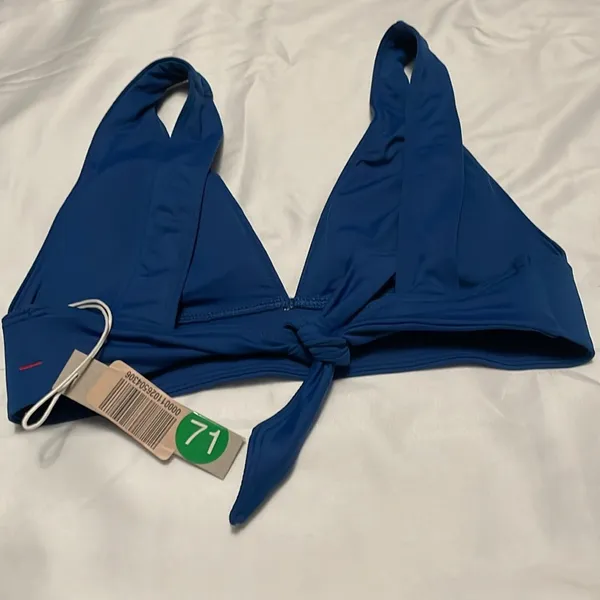 71EG.- The Triangle Bikini Top. - Image 6