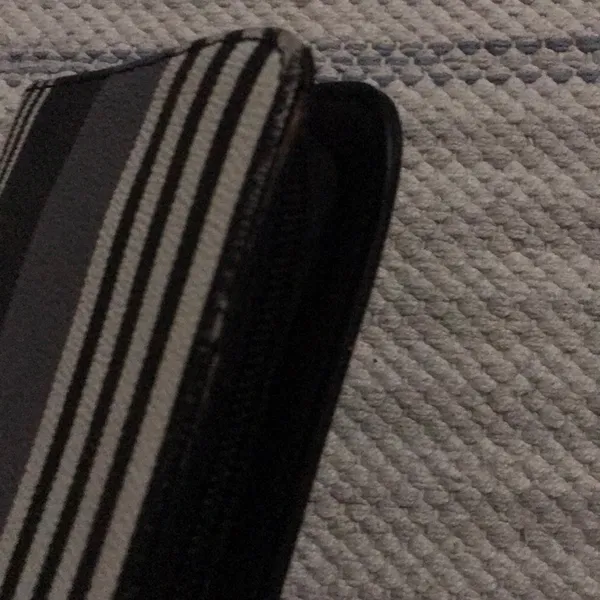 Preowned Vera  bradley wallet - Image 3
