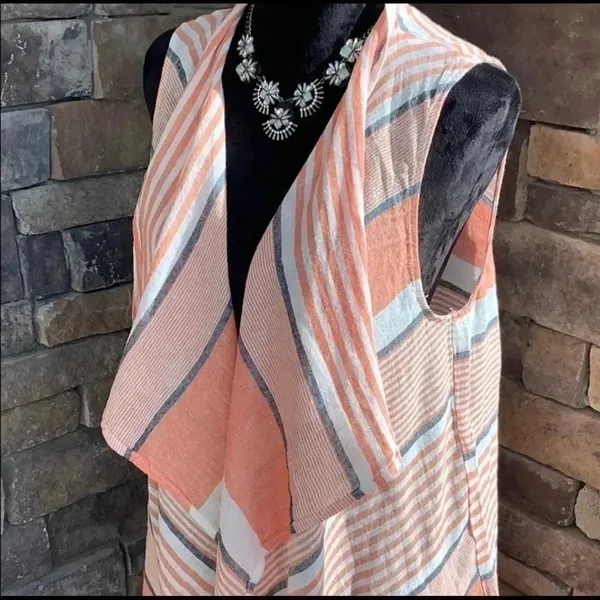 BB Dakota Avery Stripe Linen Blend Vest Size Medium - Image 2
