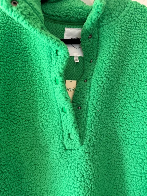 Aerie Sherpa Pullover 3/4 Button Closure Sz M NWT - Image 4