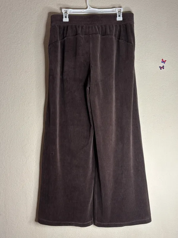 Lululemon Scuba Mid-Rise Wide-Leg Pant Velvet Cord Espresso size 10 - Image 3