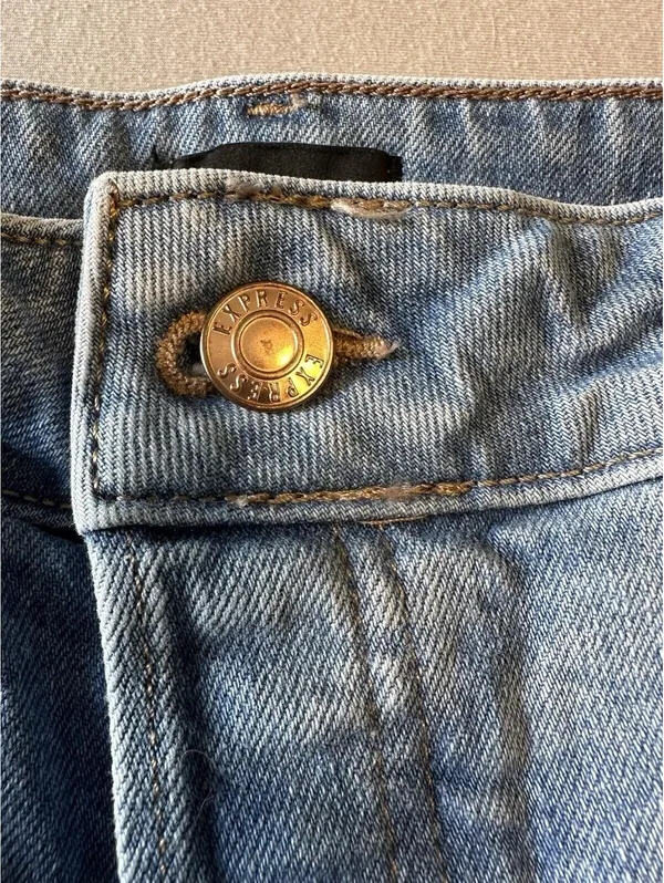 Express Relaxed Straight Ankle High-Rise Jeans Size 6R Light Wash - Image 8