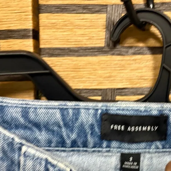 Free‎ Assembly Barrel Leg Jeans Size 2 Blue - Image 6