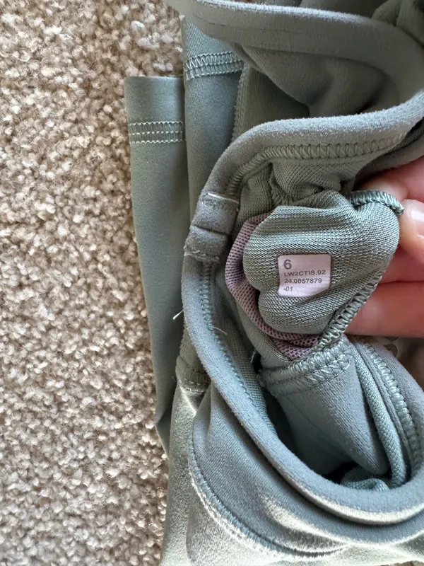 Lululemon Sage green set - Image 4