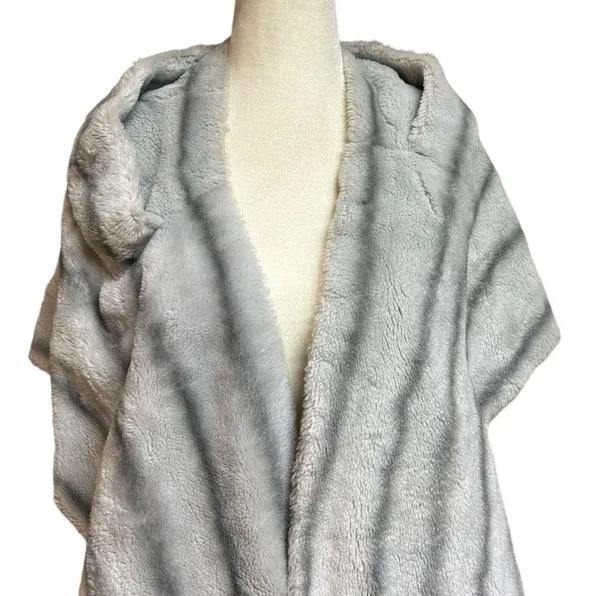 Vintage Faux Fur Stole Cream Gray 1960’s Winter Formal Cocktail Dress - Image 2