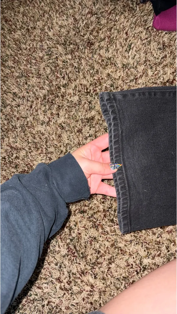 Hollister Low-Rise Bootcut Jeans - Image 5