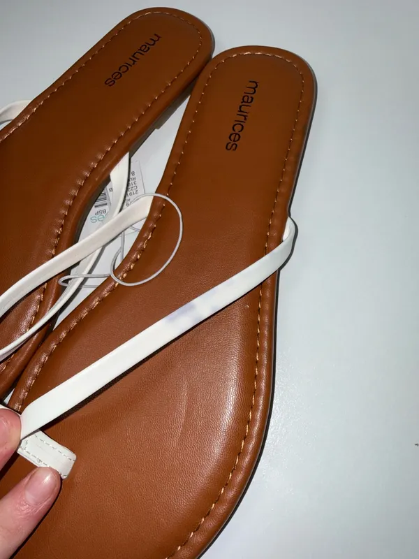Maurices Ruby Sandals White Cognac Thong Flip Flops NWT - Image 4