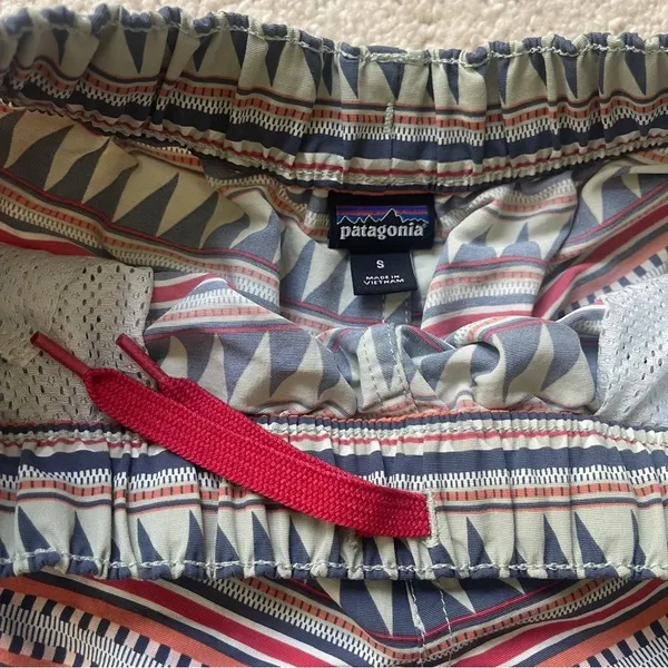 Patagonia Stripe 2 1/2”‎ Inseam Baggies Shorts - Image 2