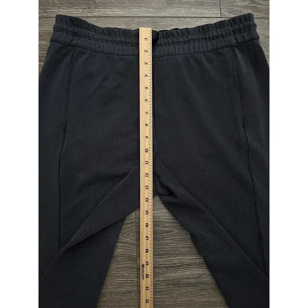 Lululemon Ribbed Softstreme Mid-Rise Wide-Leg Cropped Pant 25" Graphite Grey 14 - Image 3