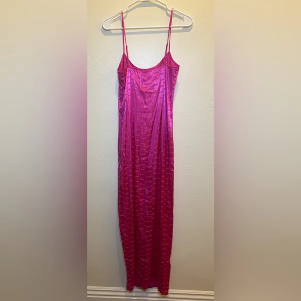 NWOT‎ SKIMS Woven Jacquard Lace Long Slip Dress in Hot Pink SizeS - Image 8