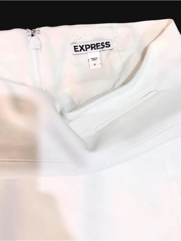 Express White Pencil Skirt with back Zipper Closure & Slit Size: 2 - Image 6