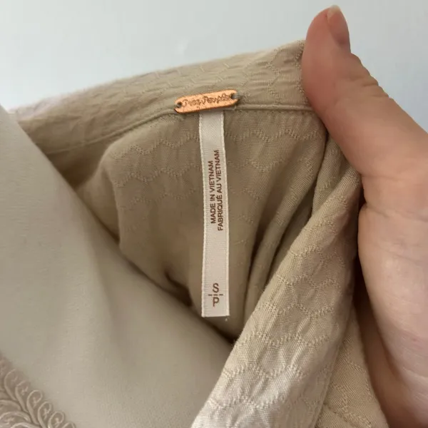 Free People Lightweight Pullover Button Up Neutral Beige Size Small - Image 6
